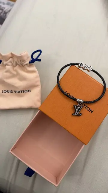 Lv браслет — Астана — 150 000 ₸