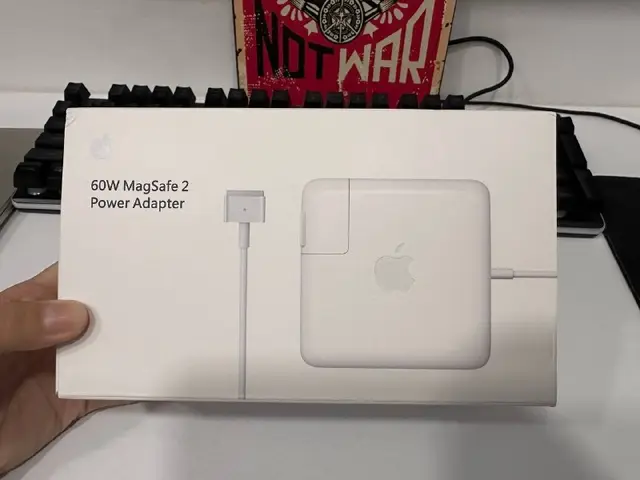 Оригинальное новое зарядное устройство для apple MacBook magsafe 2 60W — Батуми — 190 ₾