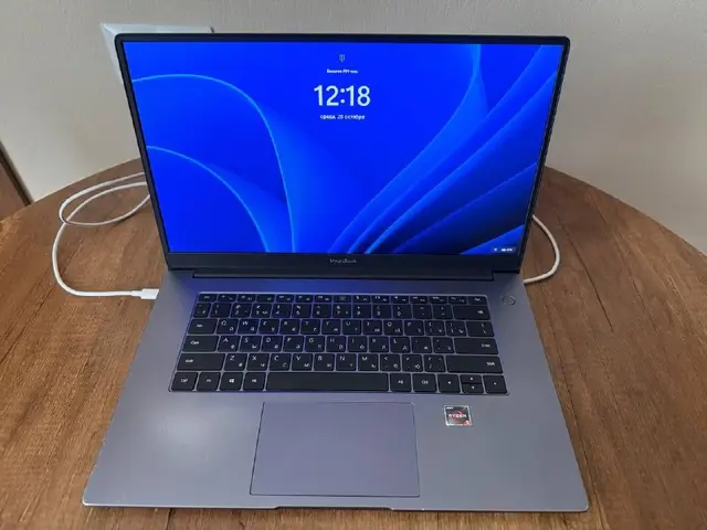 Huawei MateBook D 15 — Тбилиси — 500 ₾