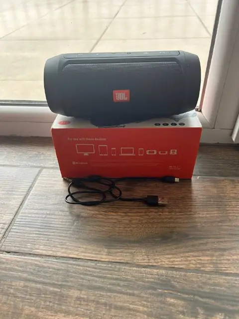 Портативная колонка jbl — Батуми — 50 ₾