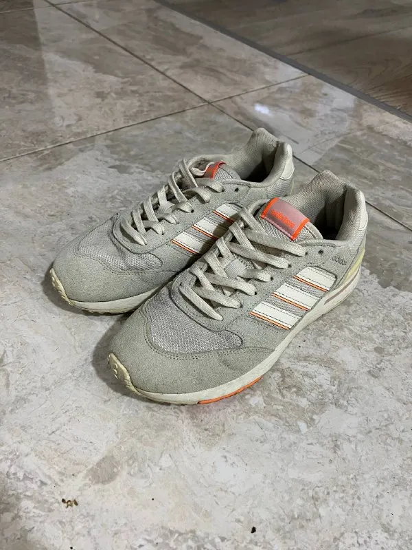 Женские кроссовки Adidas Run 80s Performance GZ8166