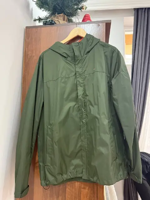 Куртка-ветровка Tommy Hilfiger — Batumi — 200 ₾